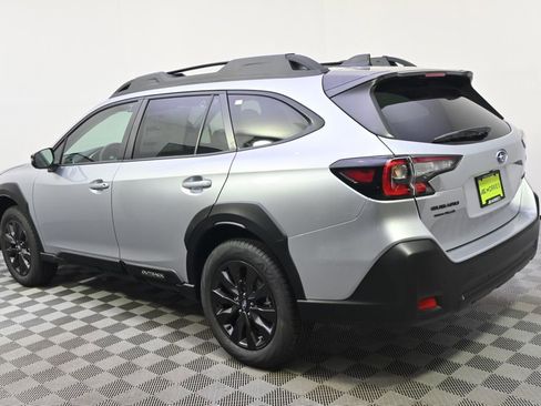 Certified 2025 Subaru Outback Onyx Edition image 3