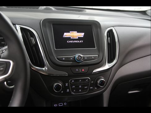 Used 2023 Chevrolet Equinox LT AWD/4WD image 9