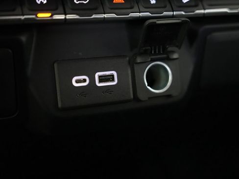 Used 2020 GMC Sierra 1500 SLE w/ SLE Value Package AWD/4WD image 27