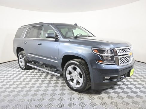 Used 2019 Chevrolet Tahoe LT w/ LT Signature Package image 9