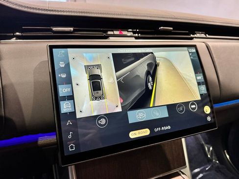 Used 2025 Land Rover Range Rover SE image 26