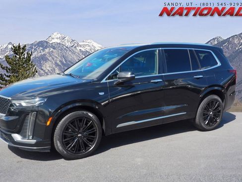 Used 2020 Cadillac XT6 Premium Luxury FWD image 1