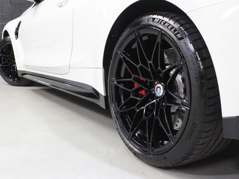 Used 2023 BMW M4 Competition image 25