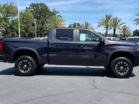 Used 2024 Chevrolet Silverado 1500 ZR2 AWD/4WD image 2