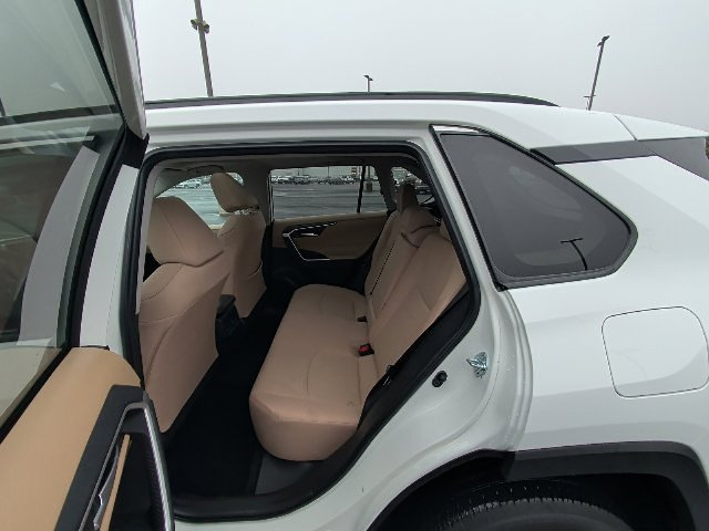 Used 2025 Toyota RAV4 XLE w/ Convenience Package FWD image 11