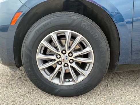 Used 2023 Buick Enclave Essence w/ LPO, Floor Liner Package FWD image 10