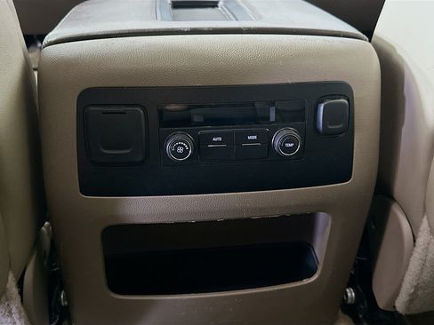 Used 2015 Chevrolet Tahoe LT RWD image 26