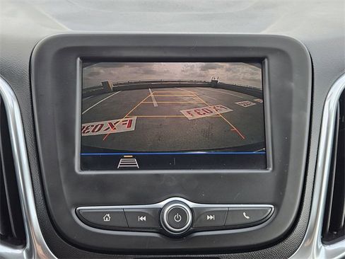 Used 2021 Chevrolet Equinox LT image 18