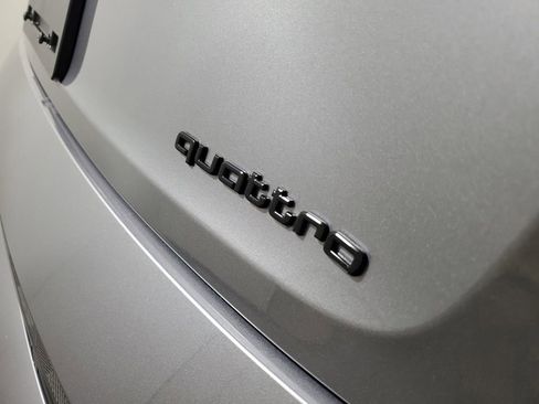 Used 2023 Audi e-tron Premium Plus w/ Premium Plus Package image 7