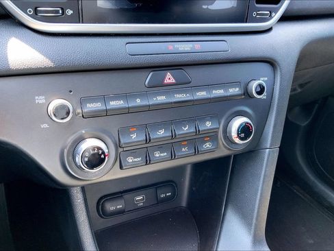 Used 2020 Kia Sportage LX FWD image 15
