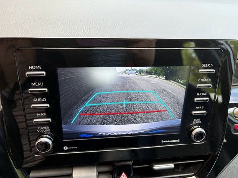Used 2024 Toyota Camry SE FWD image 16