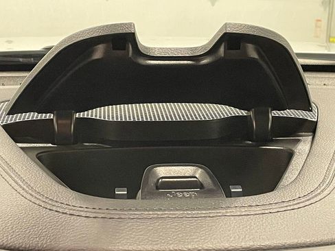 Used 2020 Jeep Cherokee Latitude Plus w/ Cold Weather Group image 30