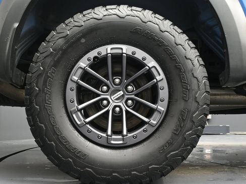 Used 2020 Ford F150 Raptor w/ Equipment Group 802A Luxury AWD/4WD image 9