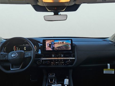 New 2026 Nissan Pathfinder SL w/ SL Premium Package FWD image 11