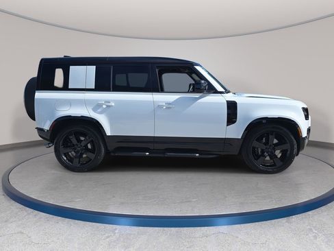 New 2026 Land Rover Defender 110 V8 image 4