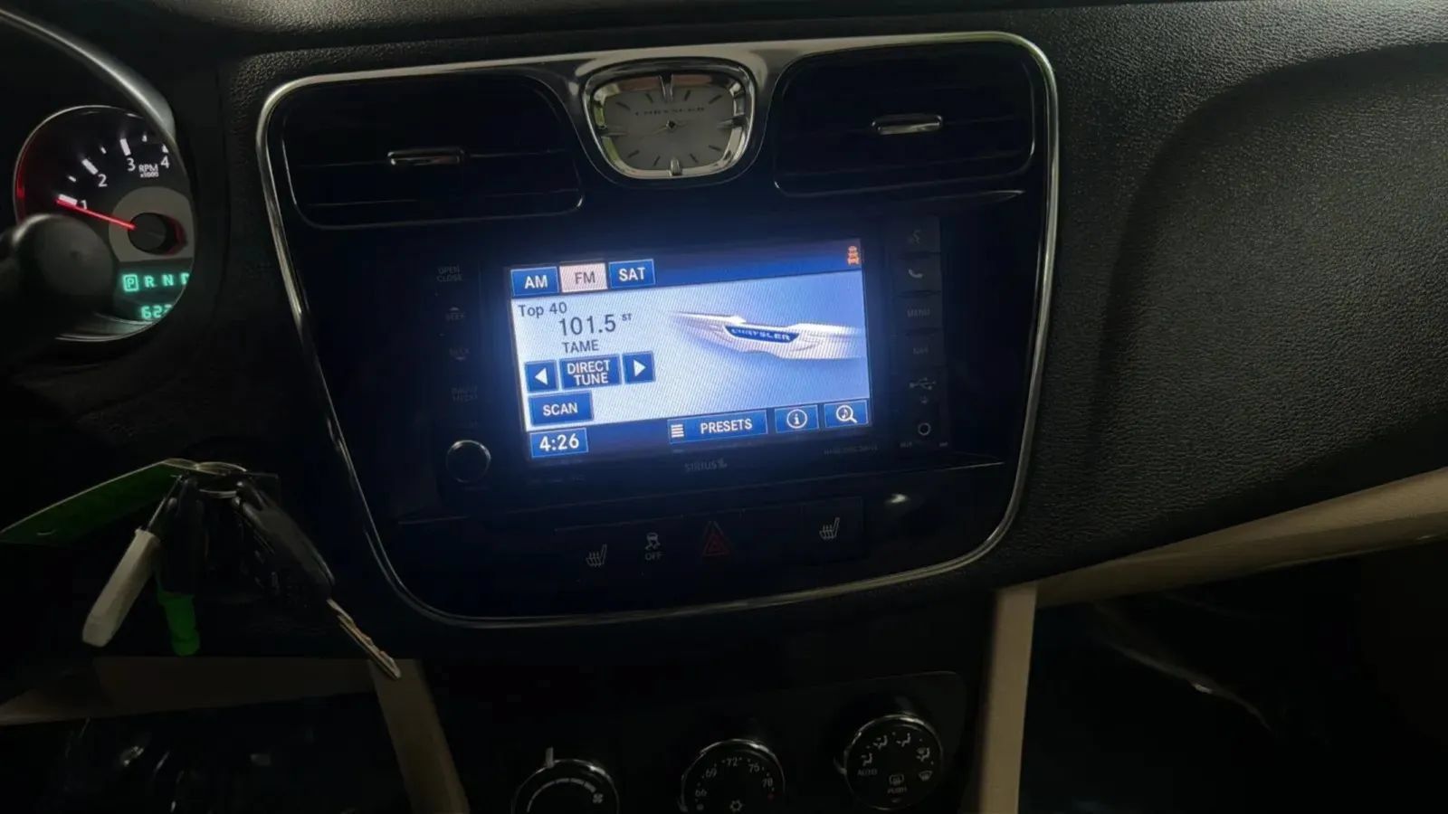 Used 2013 Chrysler 200 Limited FWD image 13