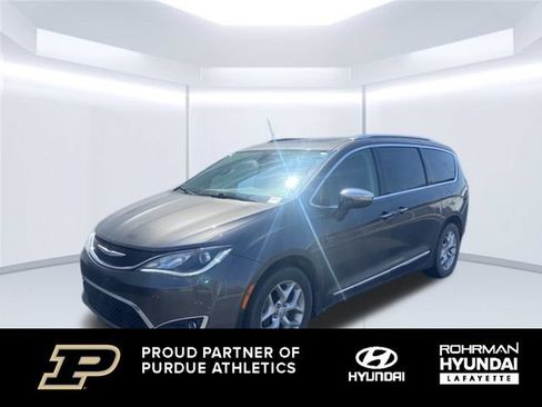 Used 2019 Chrysler Pacifica Limited FWD image 1