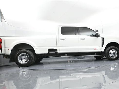 Certified 2024 Ford F350 Platinum AWD/4WD image 38
