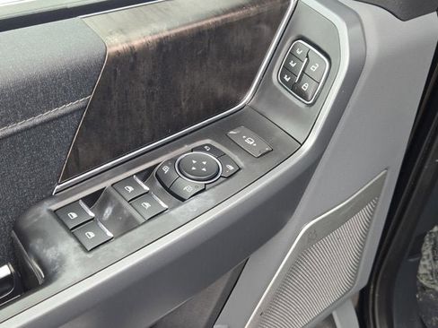 Used 2021 Ford F150 Lariat w/ Equipment Group 502A High image 18