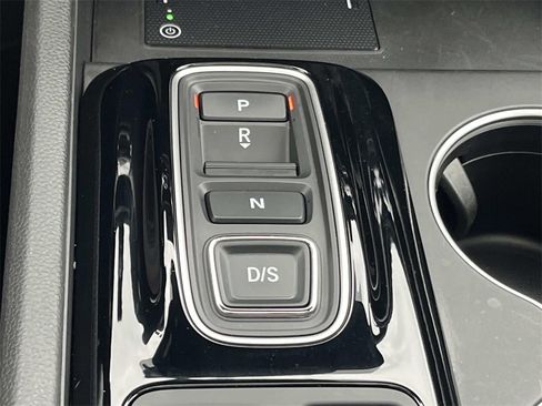 Used 2025 Honda Pilot Black Edition image 28