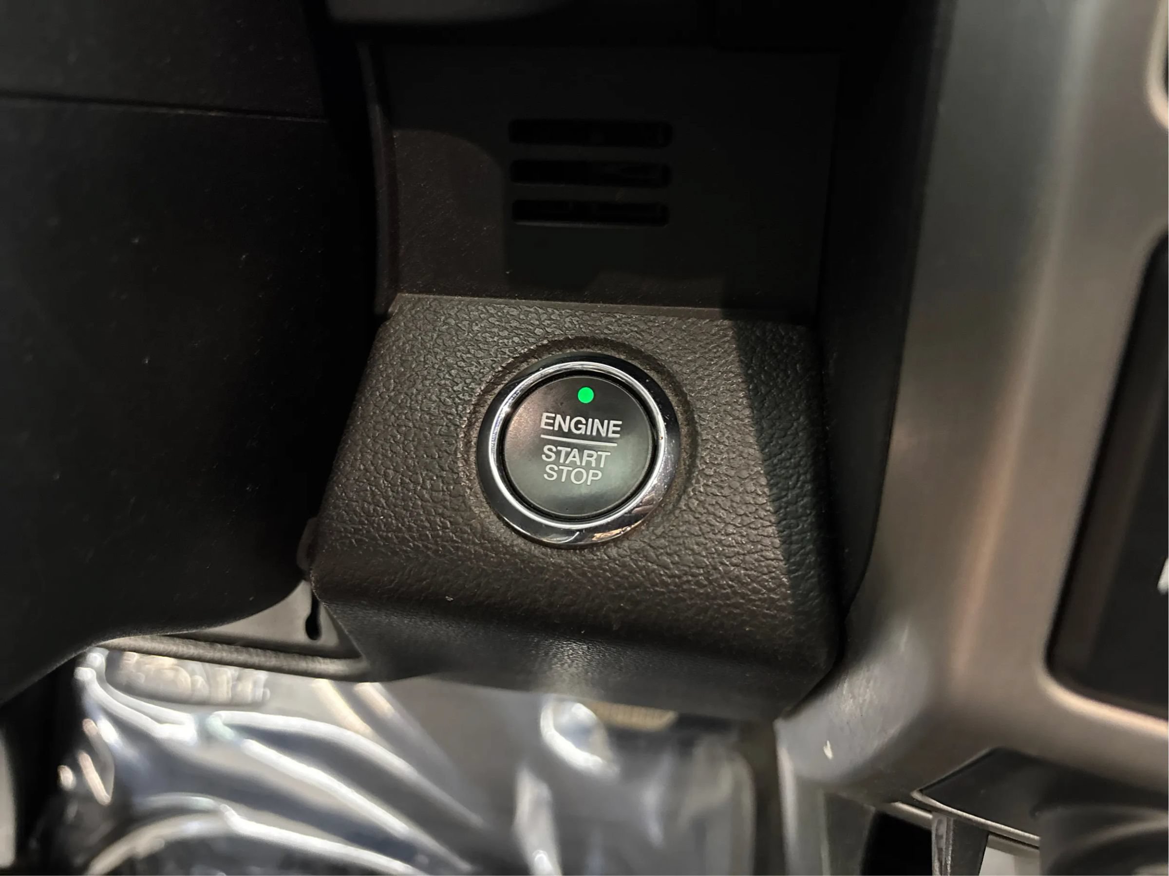 Used 2019 Ford F150 Platinum w/ Equipment Group 701A Luxury AWD/4WD image 38