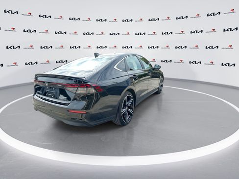 Used 2025 Honda Accord Sport image 8