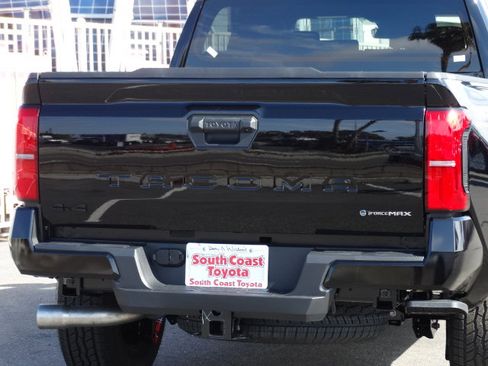 New 2025 Toyota Tacoma TRD Off-Road image 7