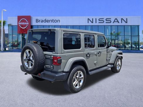 Used 2020 Jeep Wrangler Unlimited Sahara w/ LED Lighting Group AWD/4WD image 5