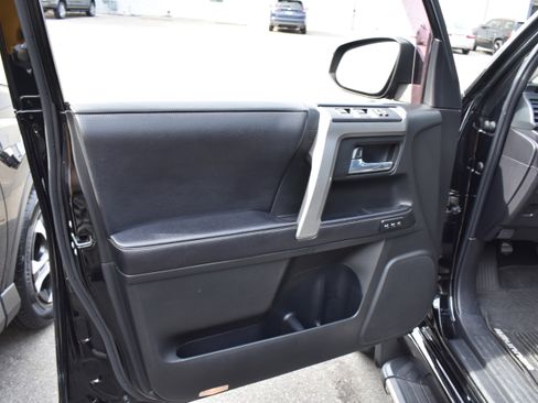 Used 2017 Toyota 4Runner Limited image 24