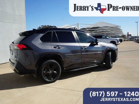 Used 2020 Toyota RAV4 XSE w/ XSE Grade Weather Package image 5