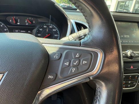 Used 2018 Chevrolet Equinox LT image 25