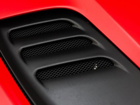 Used 2021 Ferrari F8 Tributo RWD image 16