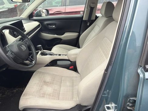 Used 2024 Honda HR-V LX image 9