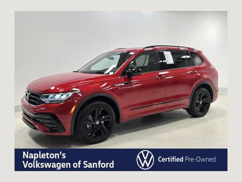 Certified 2024 Volkswagen Tiguan SE R-Line AWD/4WD image 1