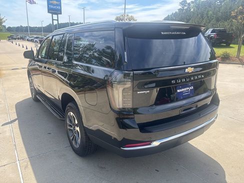 New 2026 Chevrolet Suburban LT w/ Comfort Package RWD image 21