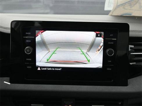 New 2025 Volkswagen Jetta SE image 7