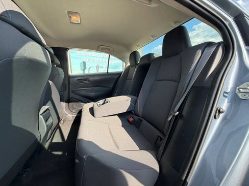 Used 2022 Toyota Corolla LE FWD image 47