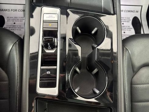 Certified 2024 Volkswagen Atlas SEL AWD/4WD image 17