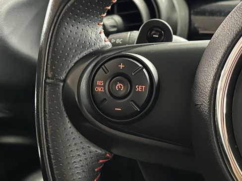 Used 2021 MINI Cooper S w/ Premium Package image 22