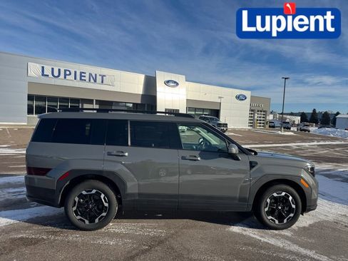 Used 2025 Hyundai Santa Fe SEL image 2