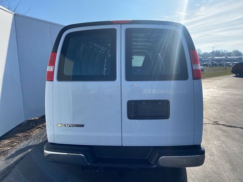 New 2025 Chevrolet Express 2500 Extended w/ Enhanced Convenience Package RWD image 9