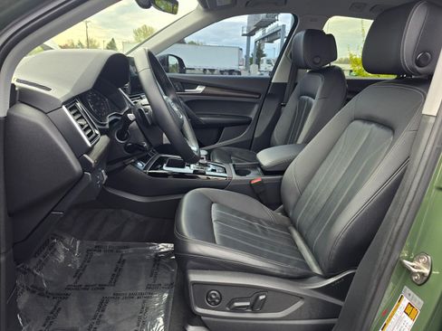 Used 2023 Audi Q5 2.0T Premium w/ Convenience Package AWD/4WD image 12