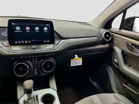 New 2026 Chevrolet Blazer LT image 24