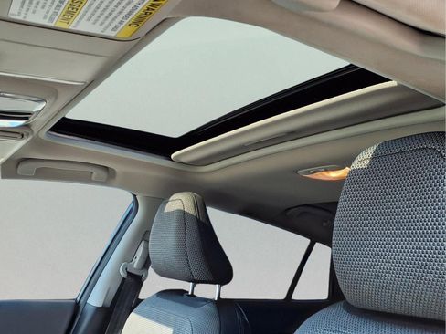 Used 2024 Subaru Crosstrek 2.0i Premium image 23