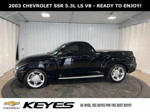 Used 2003 Chevrolet SSR w/ Preferred Equipment Group image 2
