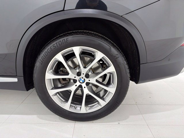 Certified 2024 BMW X5 xDrive40i w/ Parking Assistance Package AWD/4WD image 44