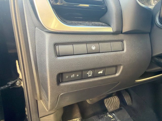 Used 2023 Nissan Rogue SL AWD/4WD image 22