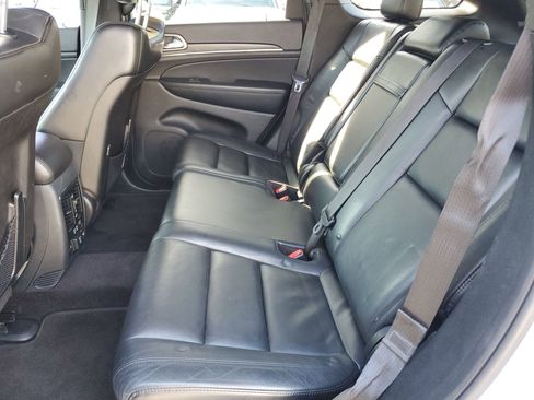 Used 2018 Jeep Grand Cherokee Limited image 12