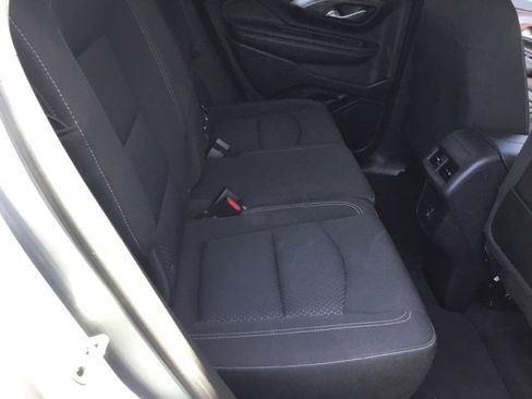 Used 2024 GMC Terrain SLE image 23