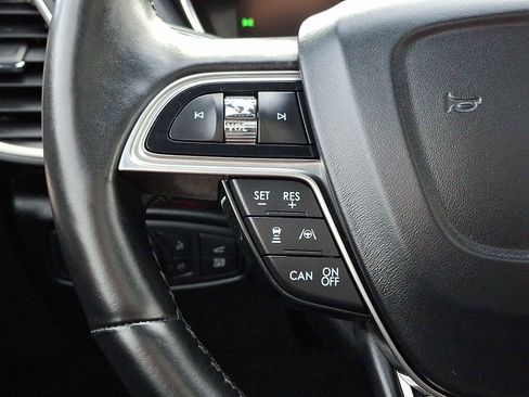 Used 2020 Lincoln Nautilus Reserve image 23